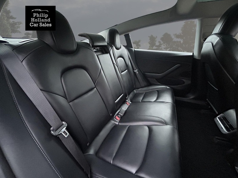 Tesla Model 3 Standard Range Plus - U9828