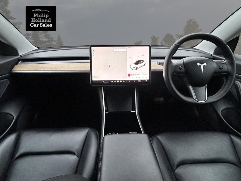 Tesla Model 3 Standard Range Plus - U9828