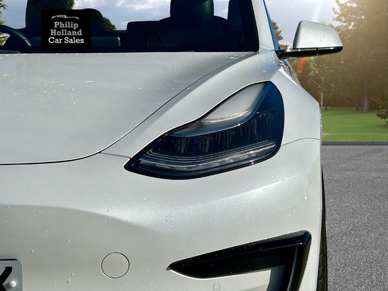 Tesla Model 3 Standard Range Plus - U9828