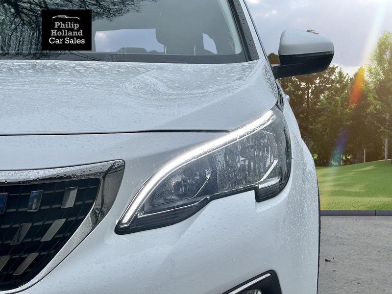 Peugeot 3008 PureTech Allure - U9831