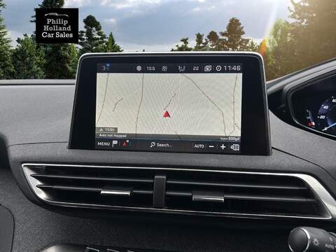 Peugeot 3008 PureTech Allure - U9831