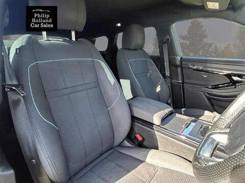 Land Rover Range Rover Evoque D150 R-Dynamic - U9837