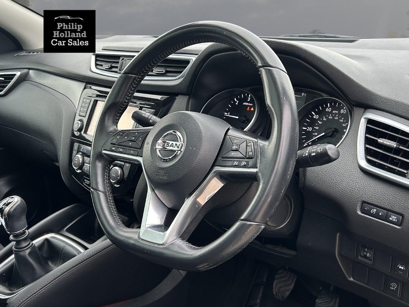 Nissan Qashqai dCi N-Connecta - U9840