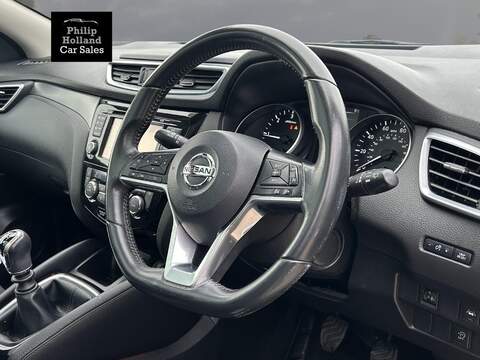 Nissan Qashqai dCi N-Connecta - U9840