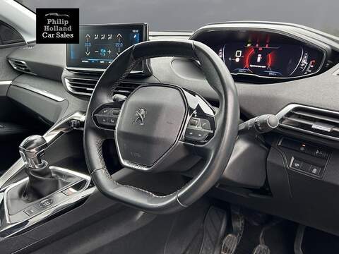 Peugeot 3008 BlueHDi Allure Premium - U9852