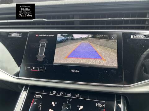 Audi Q7 TDI V6 S line - U9859