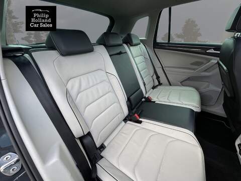 Volkswagen Tiguan TDI SEL - U9869