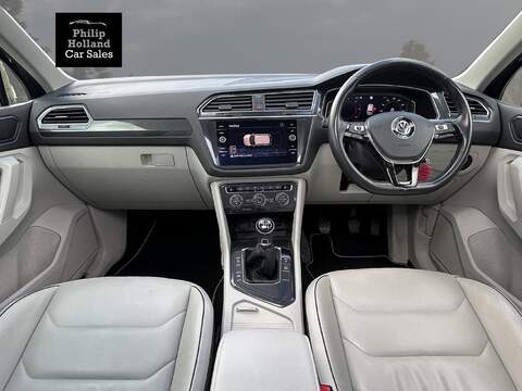 Volkswagen Tiguan TDI SEL - U9869