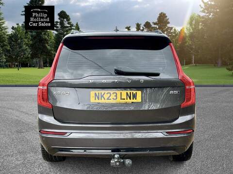 Volvo XC90 B5 MHEV Plus - U9876