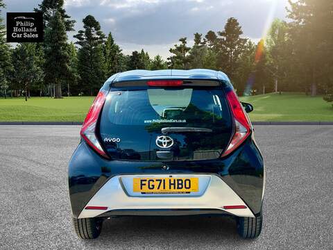 Toyota AYGO VVT-i x-play - U9887