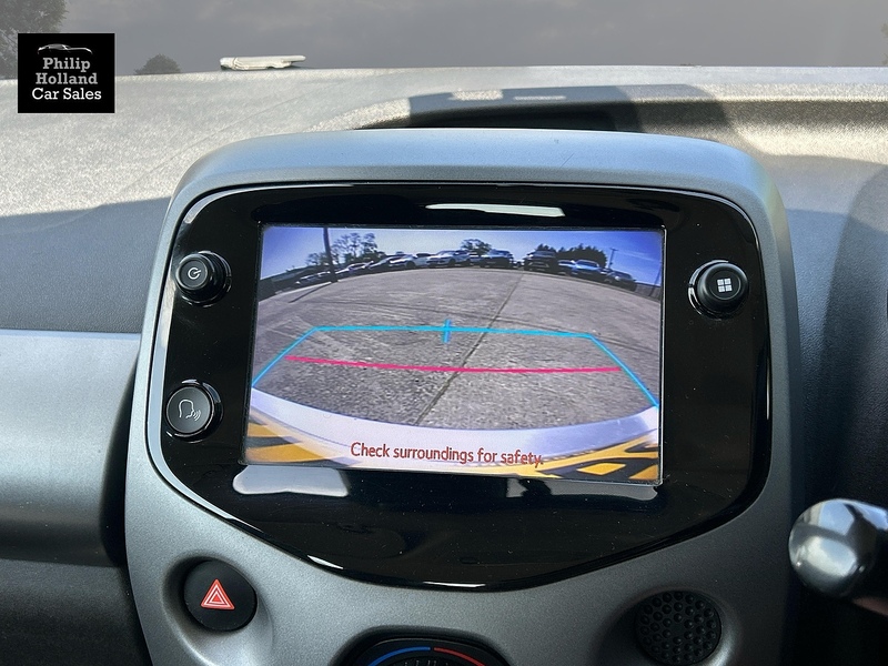 Toyota AYGO VVT-i x-play - U9887