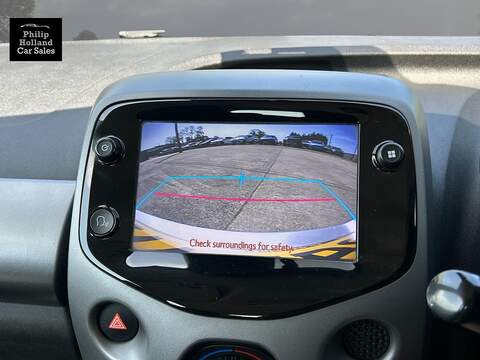 Toyota AYGO VVT-i x-play - U9887