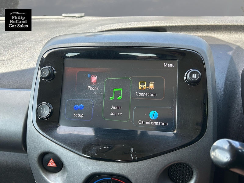 Toyota AYGO VVT-i x-play - U9889