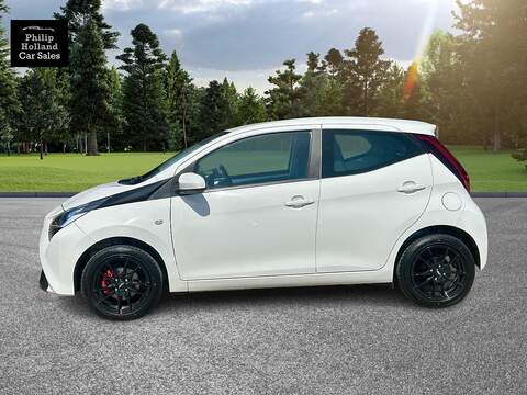 Toyota AYGO VVT-i x-play - U9889