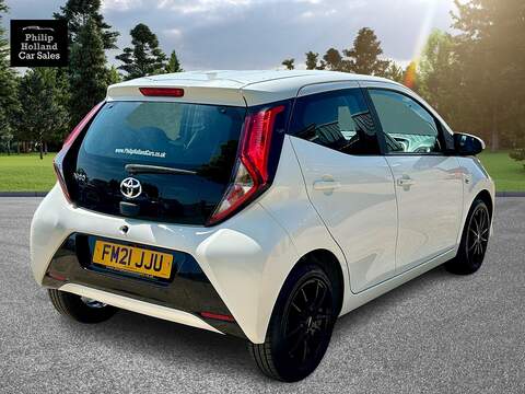 Toyota AYGO VVT-i x-play - U9889