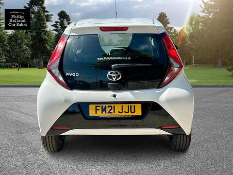 Toyota AYGO VVT-i x-play - U9889
