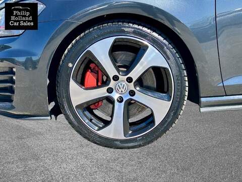 Volkswagen Golf TSI BlueMotion Tech GTI Performance - U9895