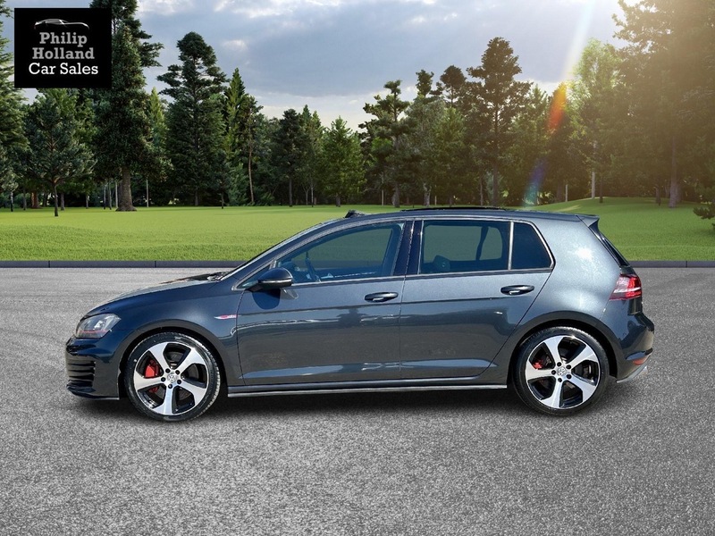 Volkswagen Golf TSI BlueMotion Tech GTI Performance - U9895