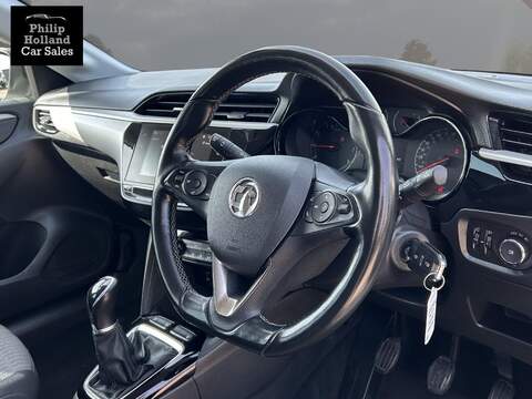 Vauxhall Corsa SE Edition - U9896