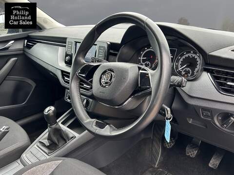 Skoda Kamiq TSI S - U9899