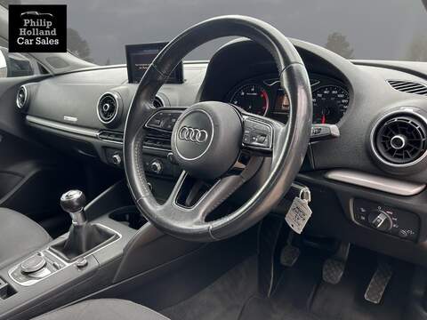 Audi A3 TDI SE - U9903