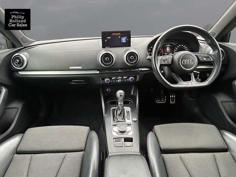 Audi A3 TFSI CoD S line - U9909