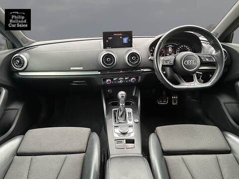 Audi A3 TFSI CoD S line - U9909