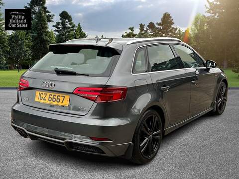 Audi A3 TFSI CoD S line - U9909