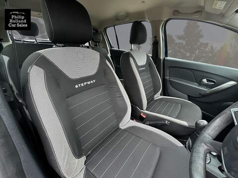 Dacia Sandero Stepway TCe Laureate - U9921