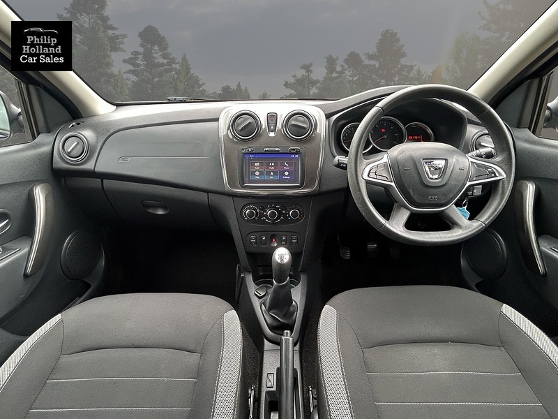 Dacia Sandero Stepway TCe Laureate - U9921