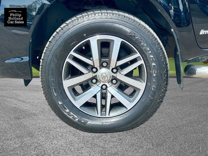 Toyota Hilux D-4D Invincible X - U9932