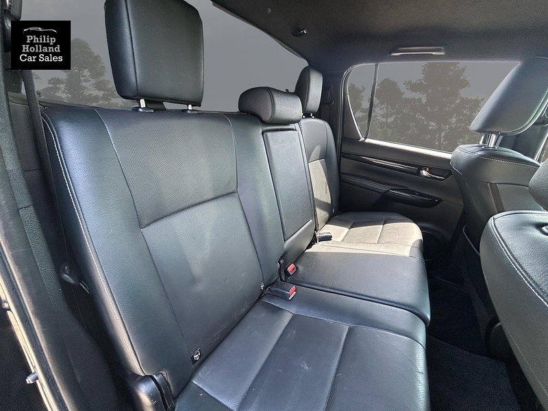 Toyota Hilux D-4D Invincible X - U9932