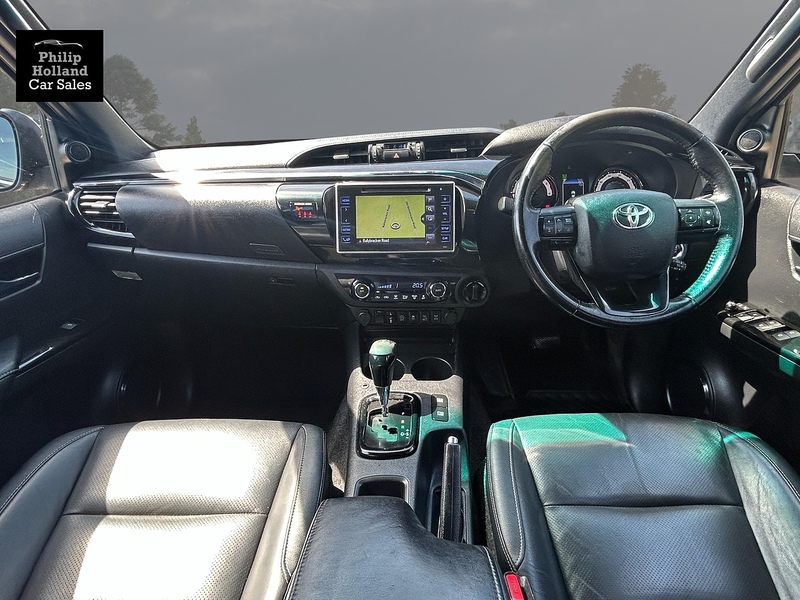 Toyota Hilux D-4D Invincible X - U9932