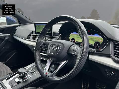 Audi Q5 TDI S line - U9939