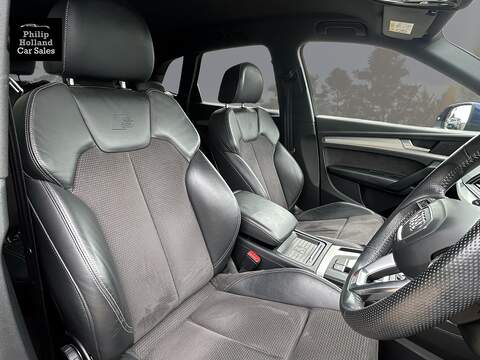 Audi Q5 TDI S line - U9939