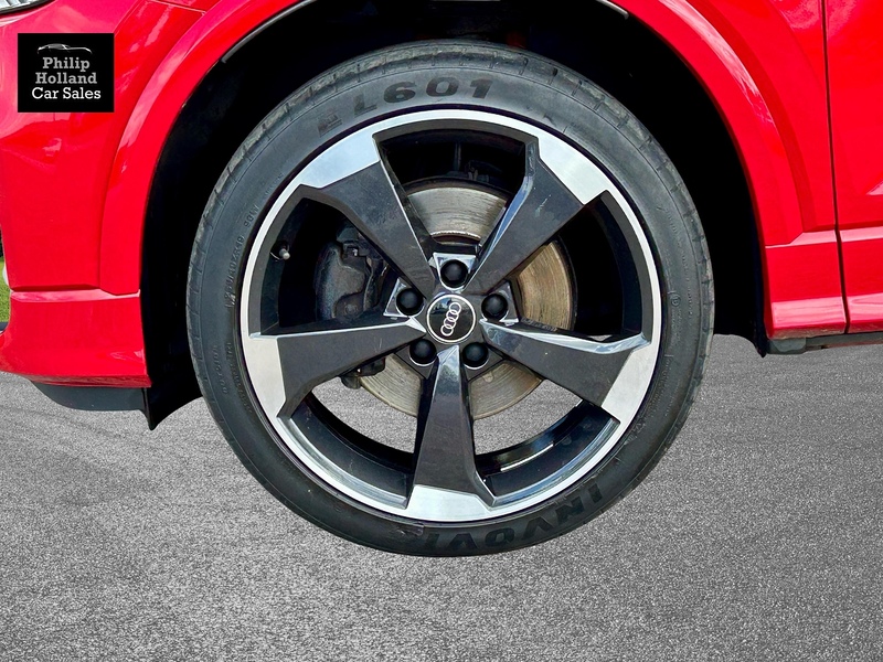 Audi Q2 TDI S line - U9944