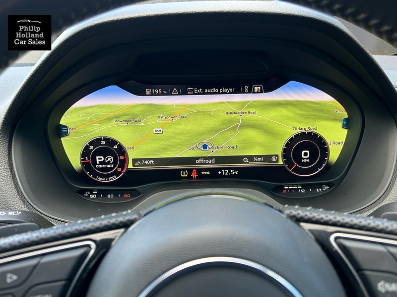 Audi Q2 TDI S line - U9944