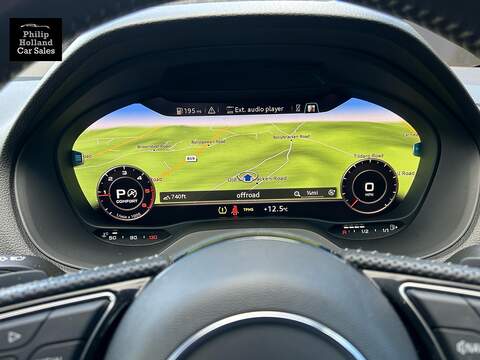 Audi Q2 TDI S line - U9944