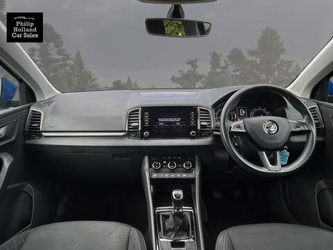 Skoda Karoq TSI SE Technology - U9951