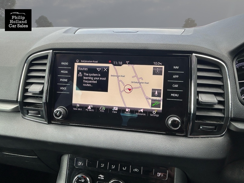 Skoda Karoq TSI SE Technology - U9951
