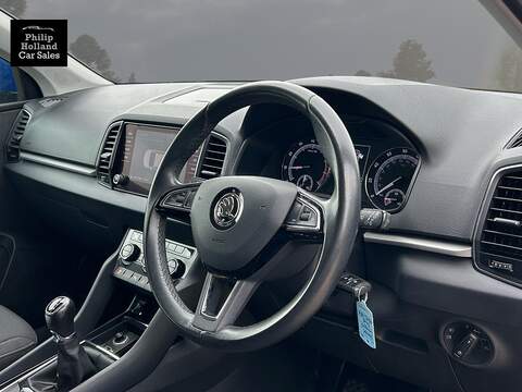 Skoda Karoq TSI SE Technology - U9951