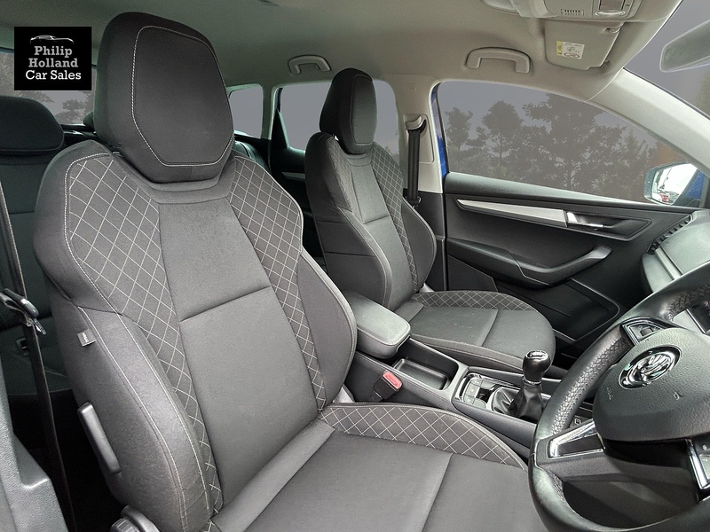 Skoda Karoq TSI SE Technology - U9951