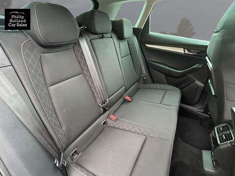 Skoda Karoq TSI SE Technology - U9951