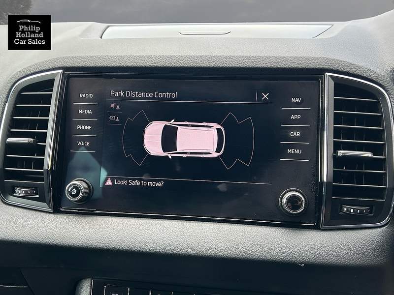 Skoda Karoq TSI SE Technology - U9952
