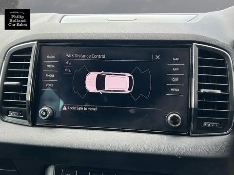 Skoda Karoq TSI SE Technology - U9952