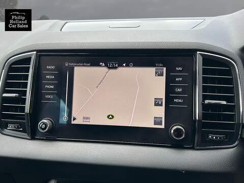 Skoda Karoq TSI SE Technology - U9952