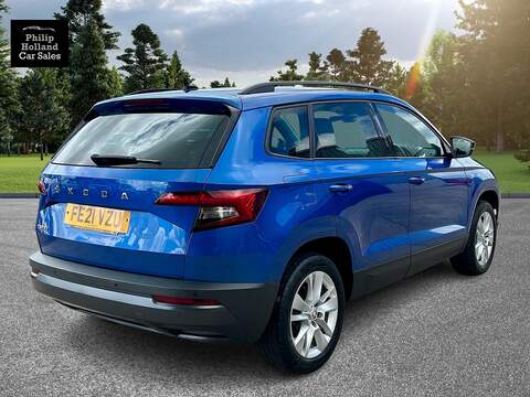 Skoda Karoq TSI SE Technology - U9952