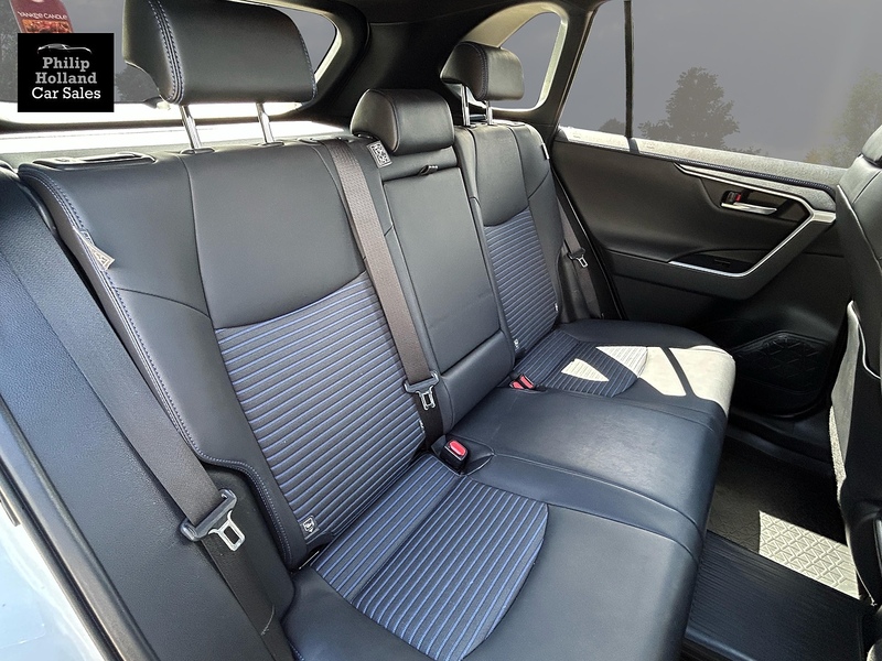 Toyota RAV4 VVT-h Dynamic - U9961