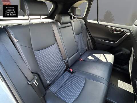 Toyota RAV4 VVT-h Dynamic - U9961