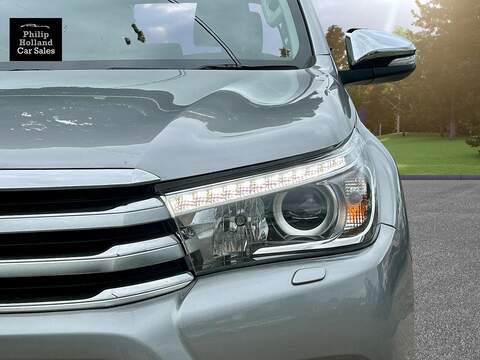 Toyota Hilux D-4D Invincible - U9962